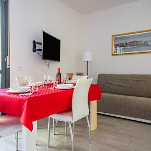  Apartment Residential Con Balcone Italy